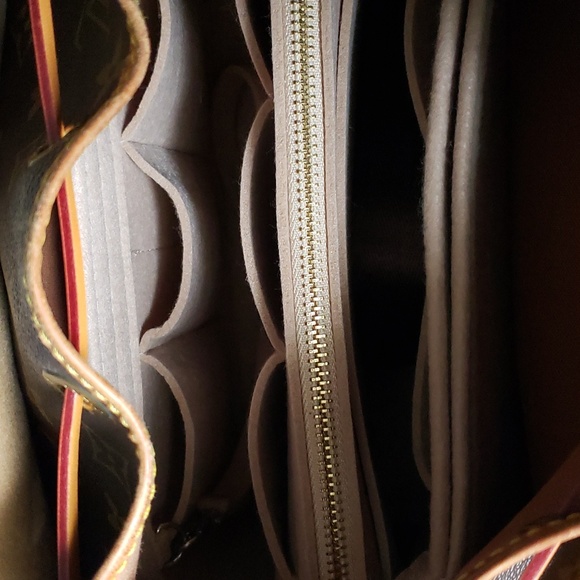 LOUIS VUITTON MONOGRAM NOE PETIT SHOULDER BAG - Picture 13 of 16